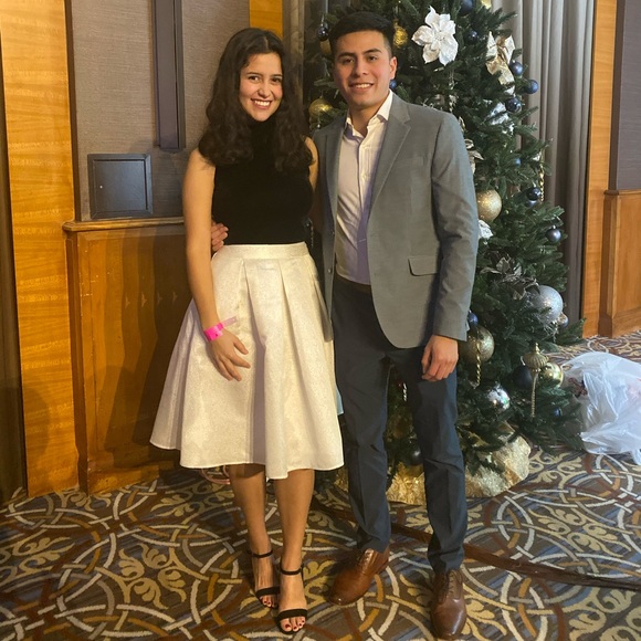 White skirt - Picture 3 of 3